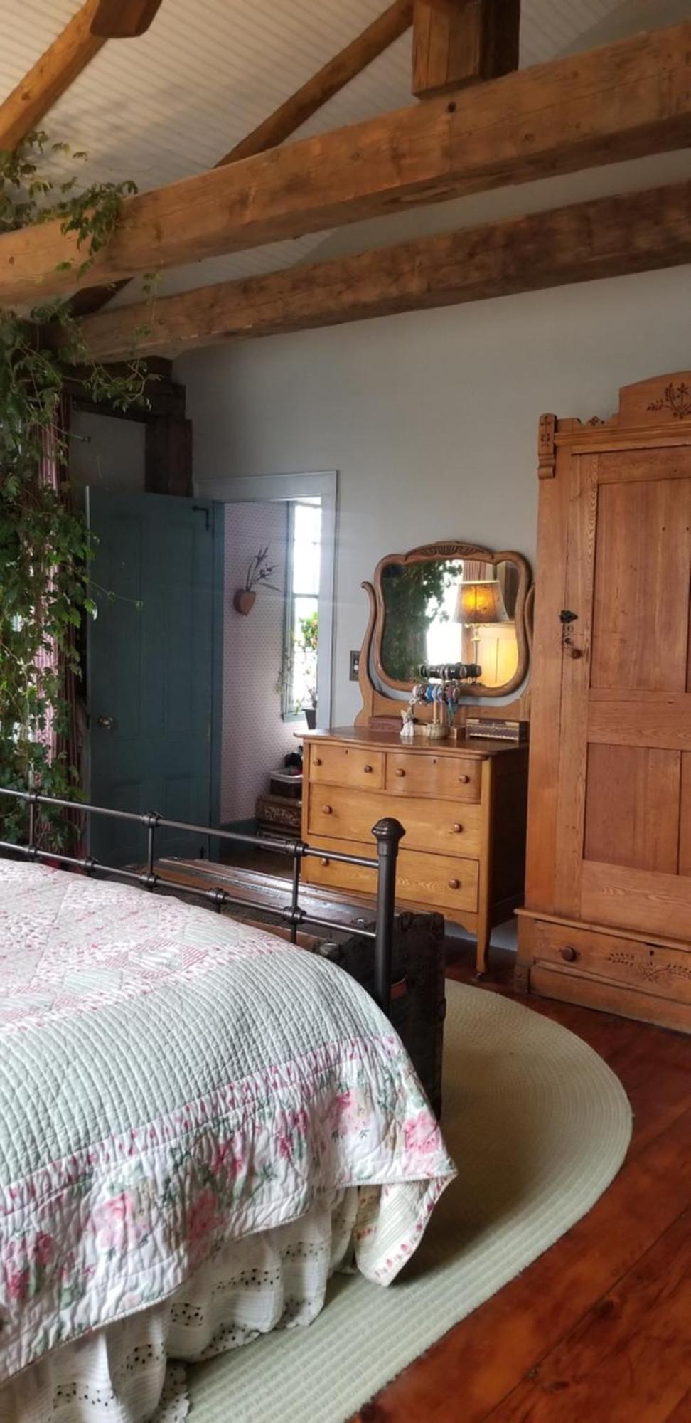 Widow Avery House Hallowell Room photo